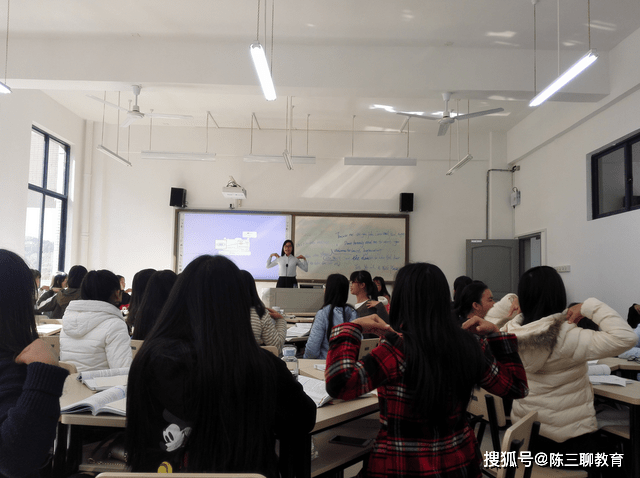 啥叫中心校 620fde1cdc6942d0819ff28d54402eb9.png