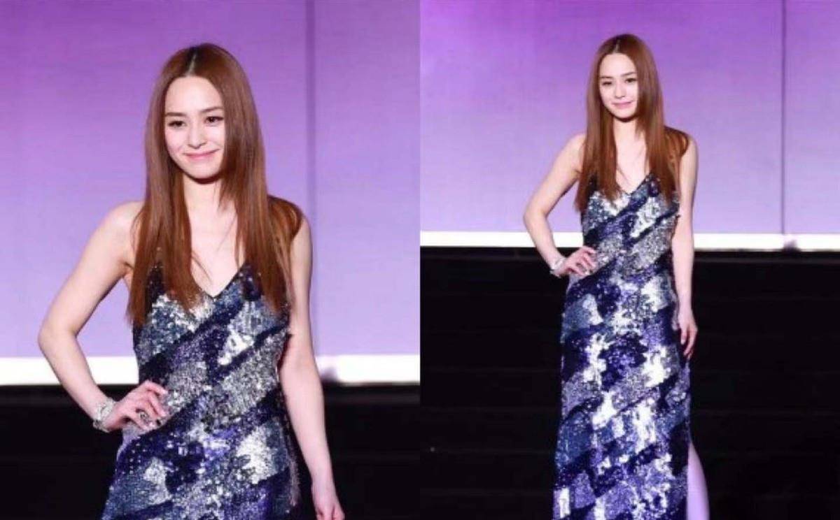 黑色|阿娇穿亮片拼色长裙太惊艳，面部光滑“少女态”，这颜值不服不行