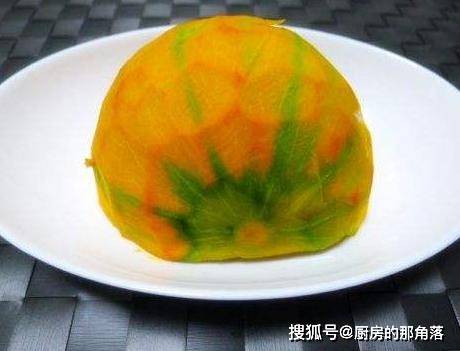 葱花|早餐就馋南瓜饼,一擦一拌一煎,手不沾面就能做,简单快手还营养