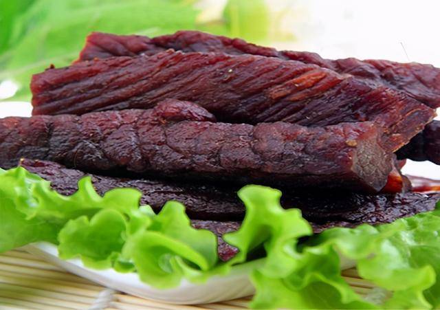 王者|公认的4种“抗饿零食”,士力架上榜,最后一种被称“抗饿王者”