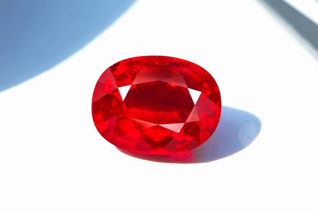 红宝石是什么系宝石(红宝石是什么系宝石啊)