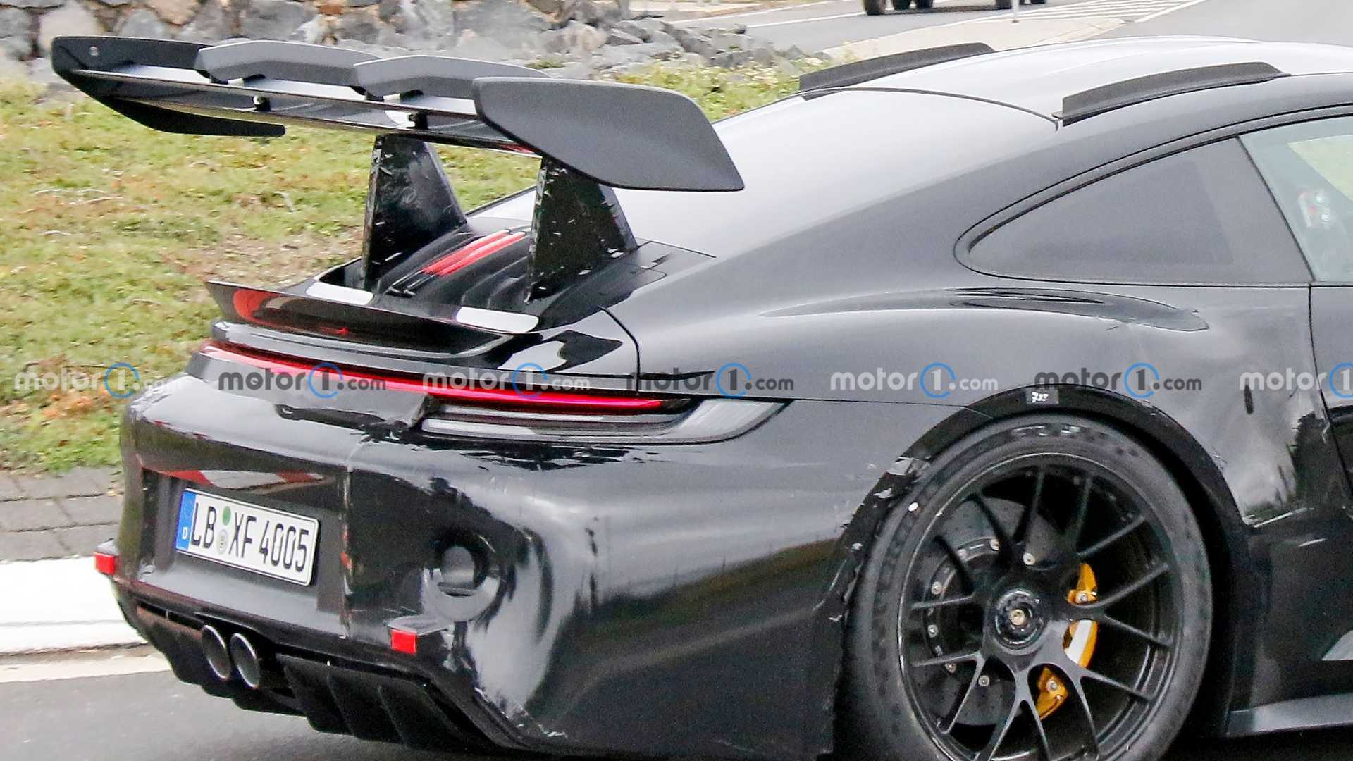 保时捷911 gt3 rs谍照曝光 超大尾翼醒目/有望2022年内首发亮相