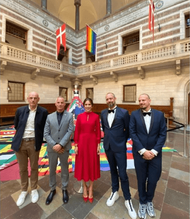 梅根|丹麦王储妃三天三套造型,红裙惊艳蓝裙高贵,曾撞衫梅根气场全开