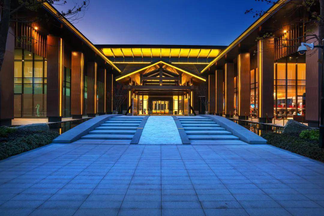 新力集团新力地产诸暨新力帝泊湾全能社区配套容纳一家人的幸福时光