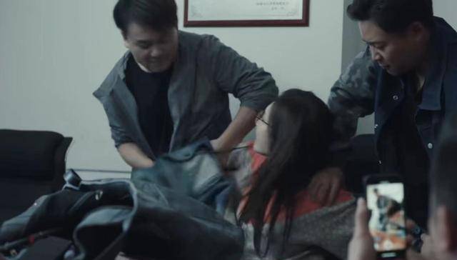 角色|扫黑风暴:张艺兴江疏影成“败笔”?看懂编剧安排,就会恍然大悟