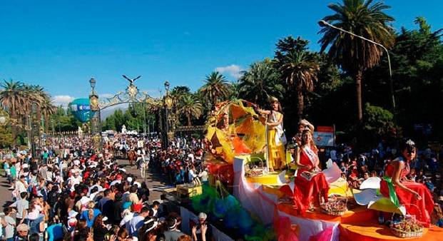 马黛茶|足球地理学堂：阿根廷的门多萨，葡萄酒之乡亦是英雄之城