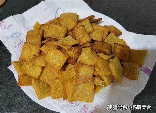 步骤|它是“米中黄金”,加上淀粉往锅里煎,是孩子最爱吃的零食!