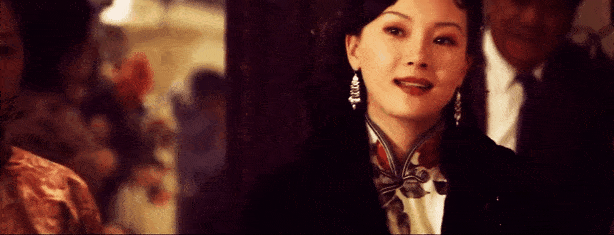 张艺谋|一穿旗袍全现行，hold得住就是风情万种，否则就如同像在过家家！