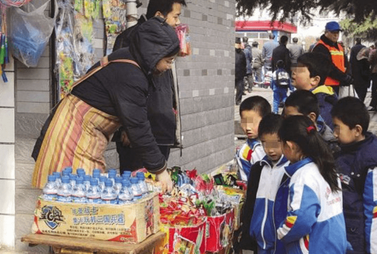 校园|中小学生没有“快乐”了，教育部禁止学校开小卖部，家长喜忧参半