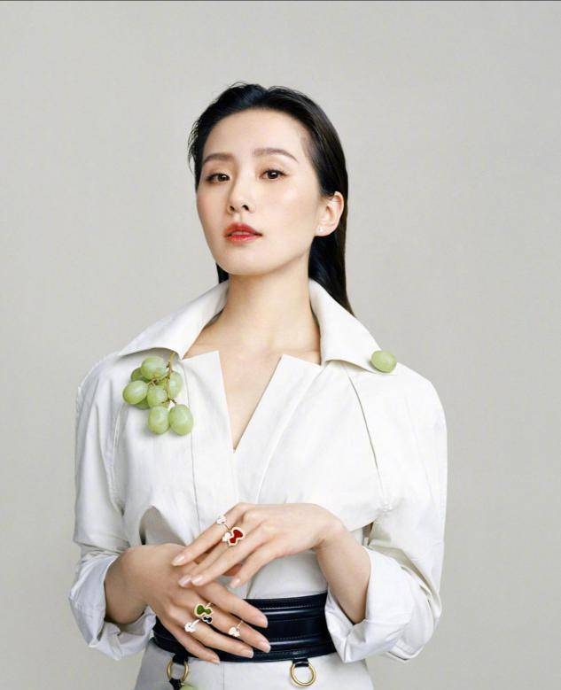 卷发|你适不适合有“刘海”？看这3点就对了，留错显老还没气质