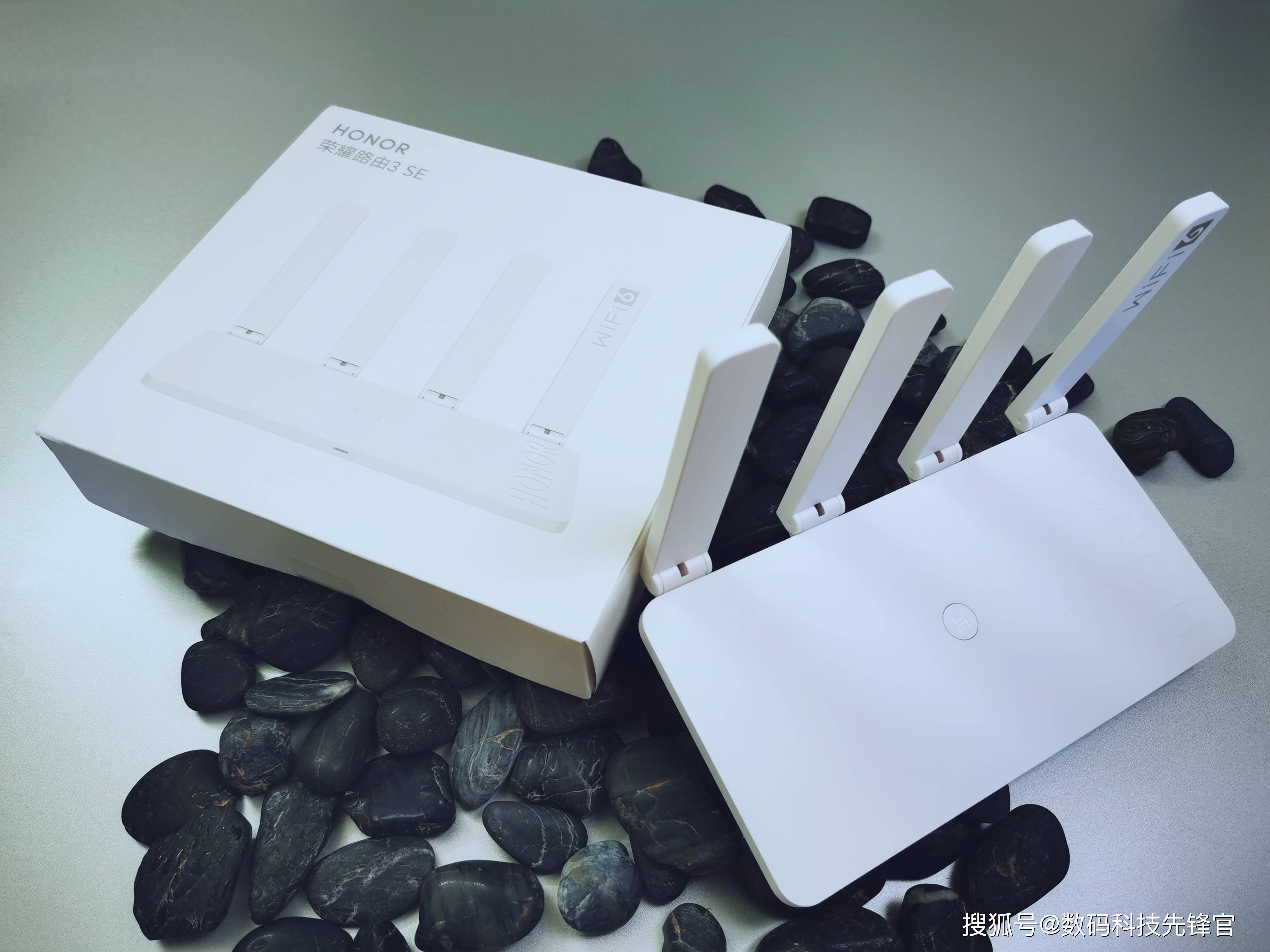 路由器价格实惠 8a1f3330ddb741e19f798fb317a80b2d.jpeg