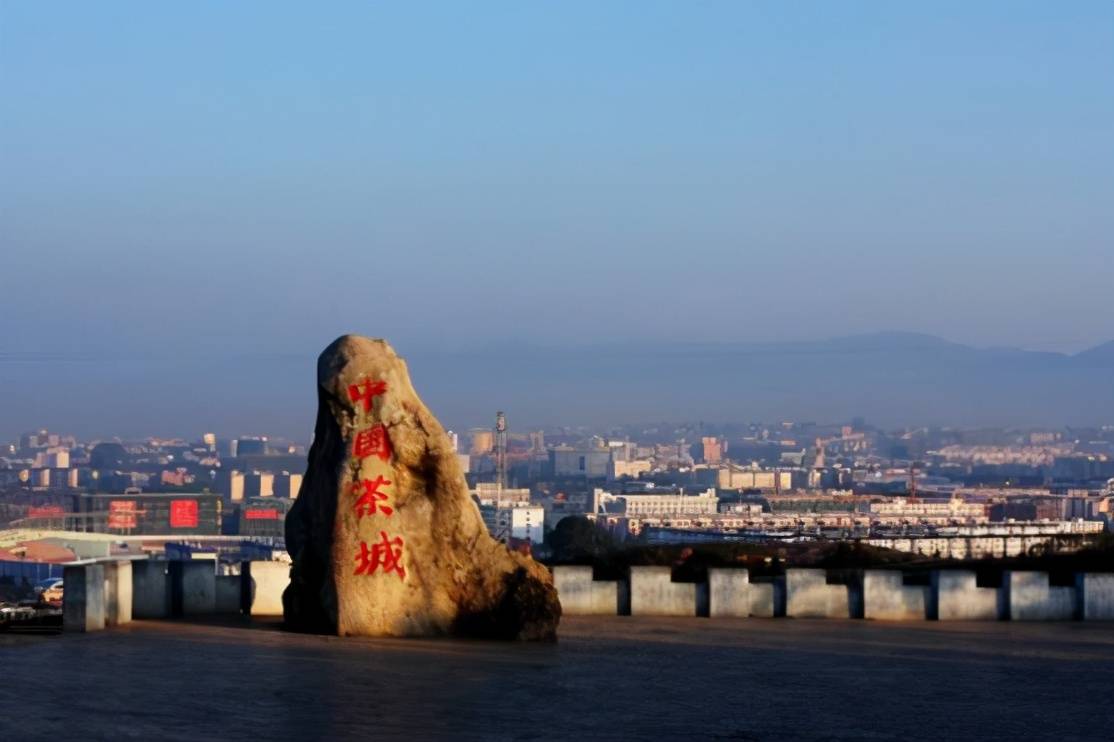 我国有座城市与茶名相同,有"世界茶源"之称,你能想到是哪里吗_普洱