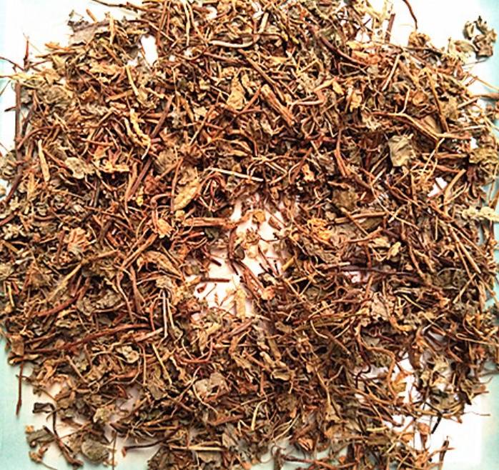 酢浆草是药食两用食物,作为美食来说,酢浆草焯水静置过后可凉拌,可炒