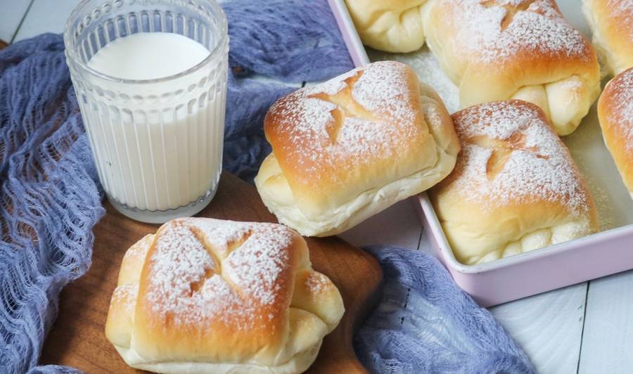 面包|风靡烘焙圈的日式牛奶卷,一次做两盘,开学早餐不愁了