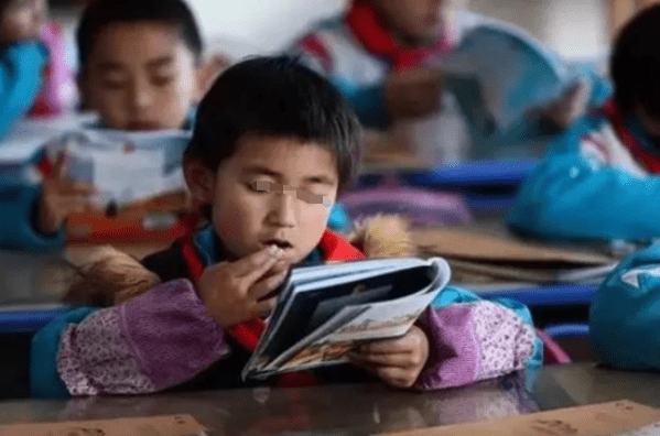 经济|钱多孩子少,“钱少”孩子多?越穷越爱生孩子的理由让人无从反驳