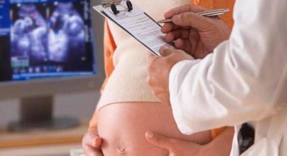 进行|头胎剖腹产，二胎只能剖吗？有一类可以顺产，另外三类还得继续剖