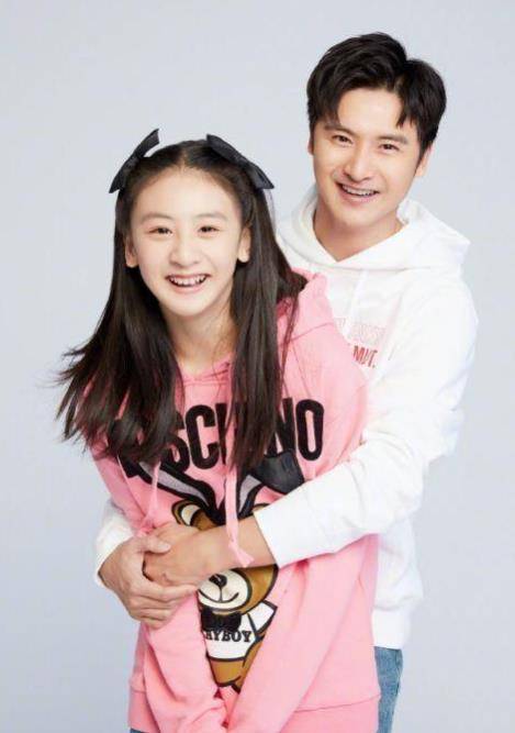 身材|13岁森碟已经长成小美女,穿连帽裙秀纤细长腿,快跟田亮一样高了