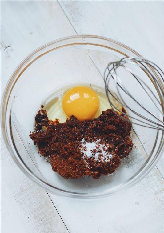 如何快速过筛红糖 812365a0c1be4df4b8956a08be93a681.jpeg