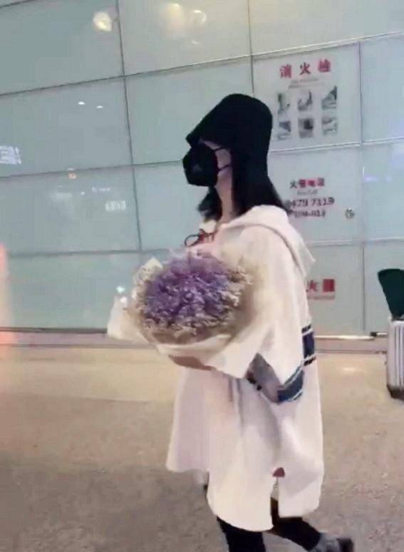 小孩|谢娜高调宣布复出，产后恢复不太理想，对二胎小孩只字不提