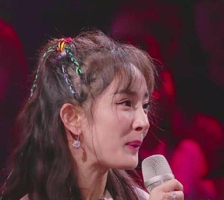 头皮|这三位女明星的发量可以排在娱乐圈前三了，妹子们羡慕吗？