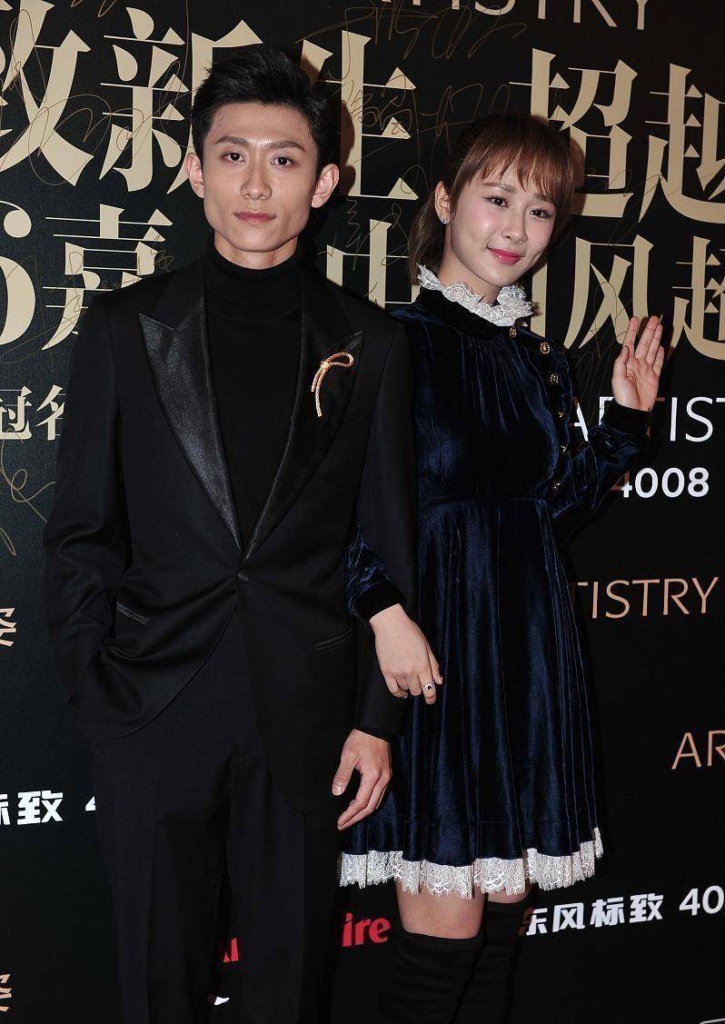 整体|张一山和杨紫关系可真好，参加活动也要手挽手，看着都成熟了不少