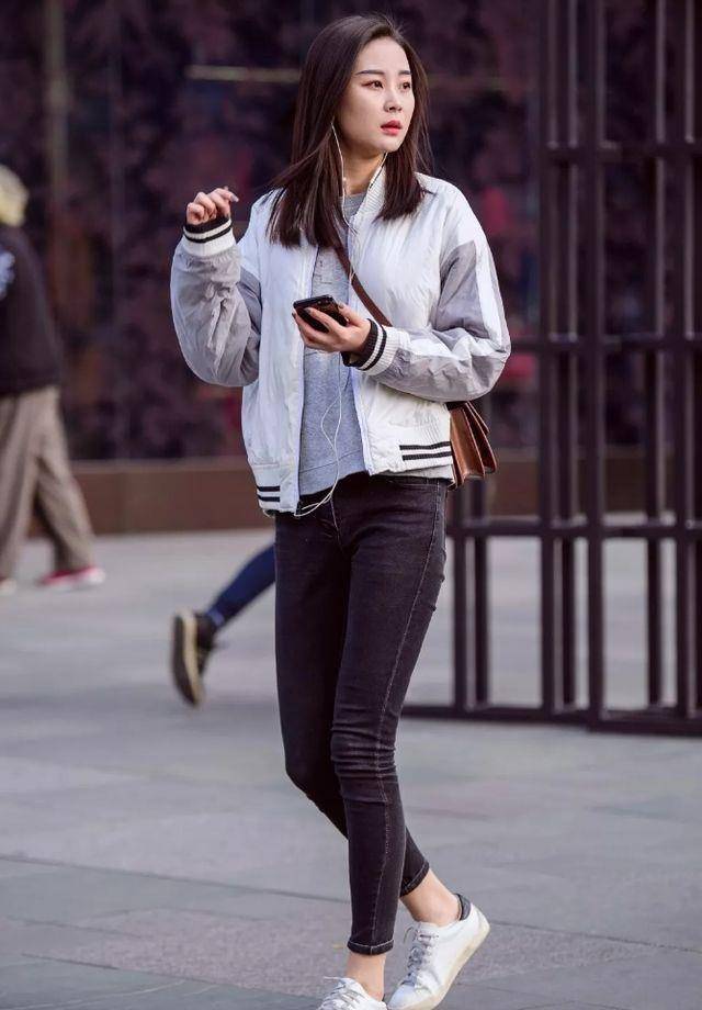 社会|既然小妹妹长的漂亮，那穿什么都好看。