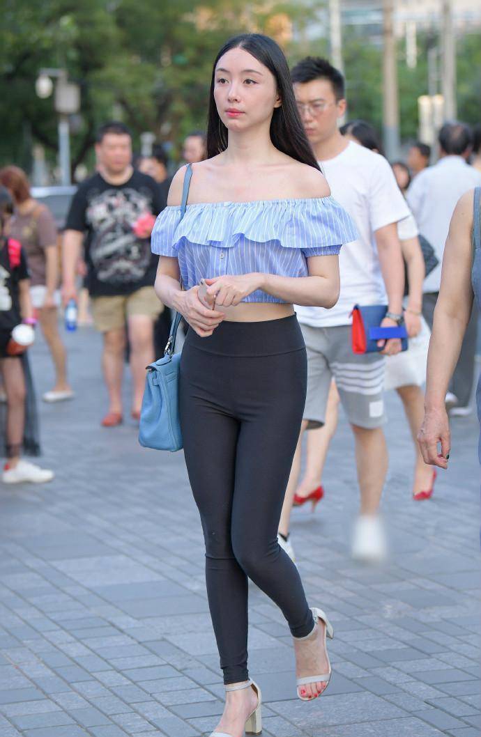 身材|选择时尚的穿搭，来放大自己的优势，小妹妹做得太对了