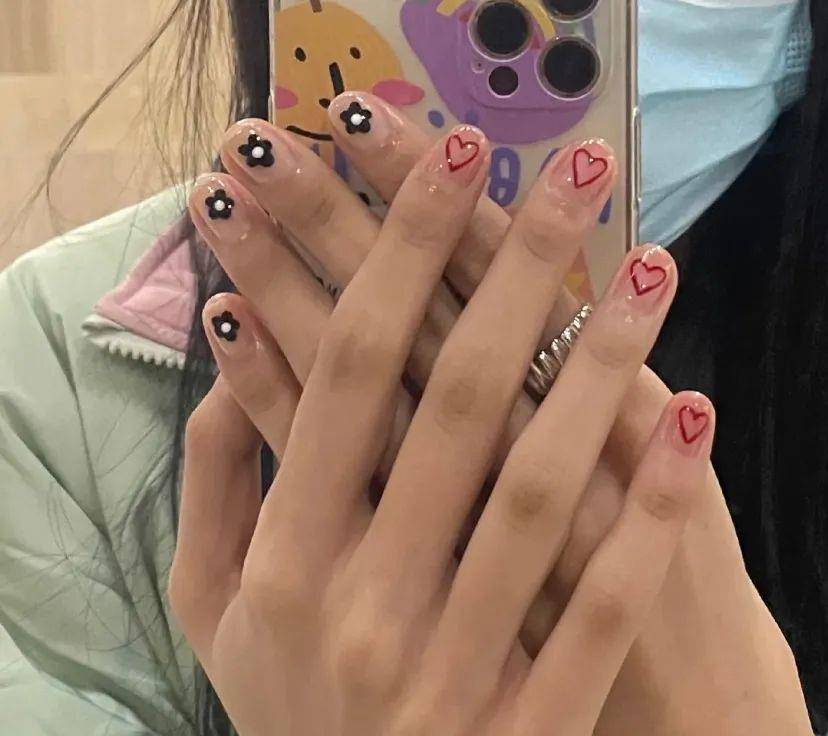 无敌|新年除了美发，别忘了美甲！今年流行这3款，显白又高级