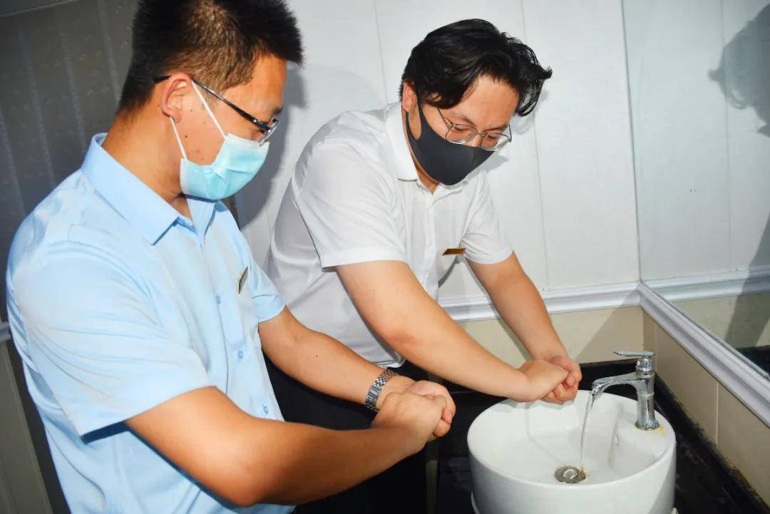 疫情|防疫不松懈，演练筑防线 | 直击西安轨道交通技师学院疫情防控演练现场