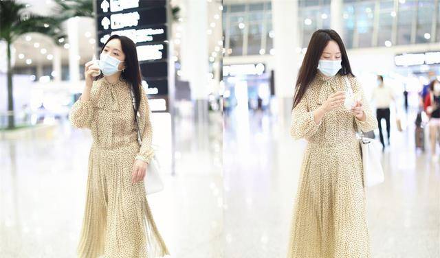 身材|杨钰莹真有少女感，就算穿泡泡袖也不显胖，但脸部看着挺憔悴