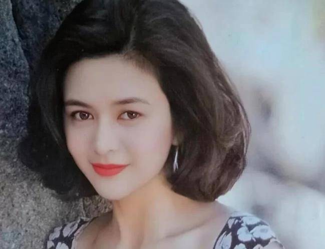 眼睛|天生丽质的女生，脸上一般都有这5条线，有2个颜值就不低