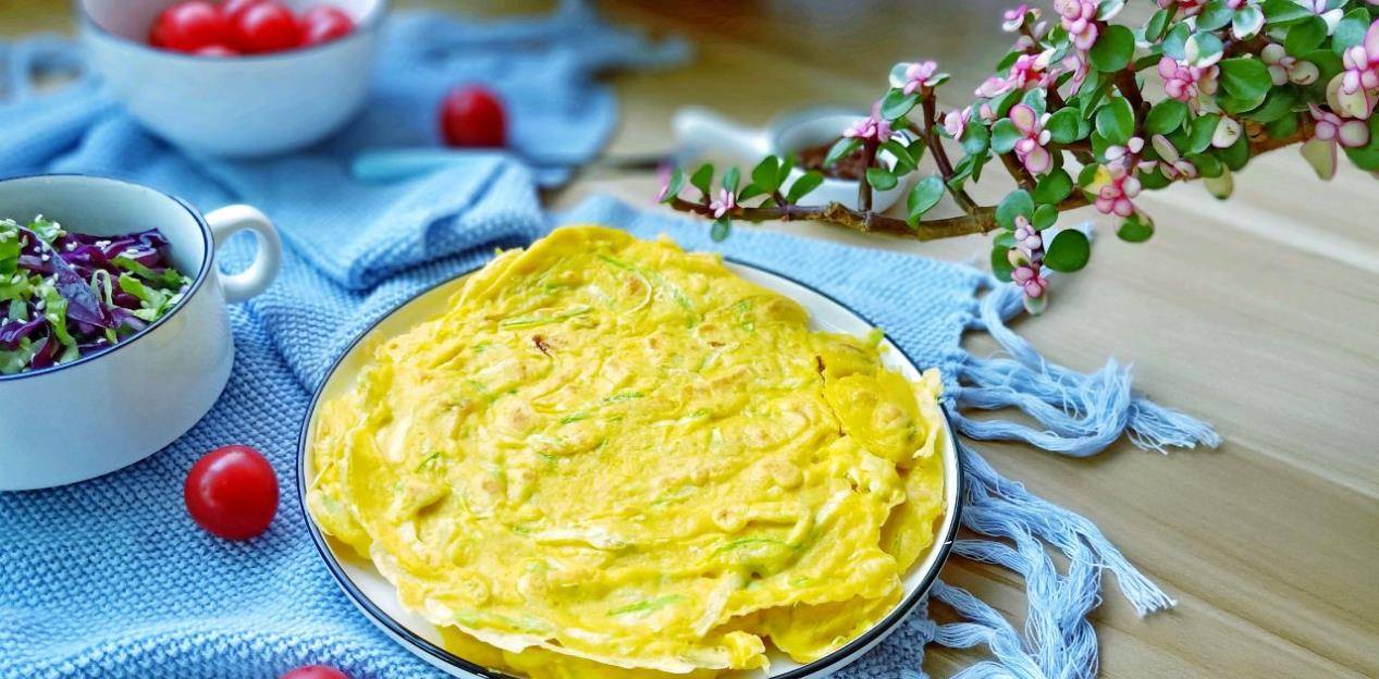 后用|早餐不知道吃什么，试一试西葫芦蛋饼，10分钟就能做好，简单好吃