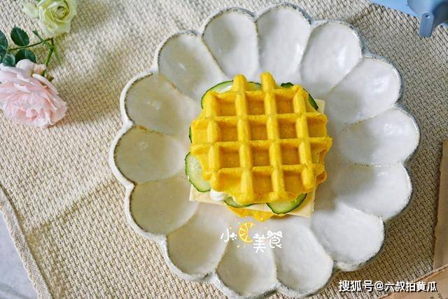 面包|扫除夏天炎热，早餐就吃这饼，咬一口还有馅儿，清爽的早餐