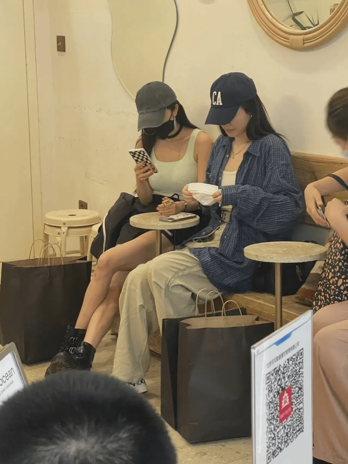 整体|杨幂又被粉丝碾压，逛街穿的一套比一套少女，但没素人气质清纯！