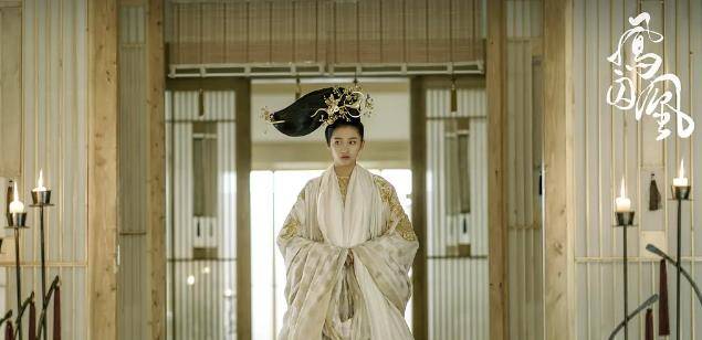 女神|“国民闺女”新剧给赵露思作配，长腿女神为何会“沦落”至此