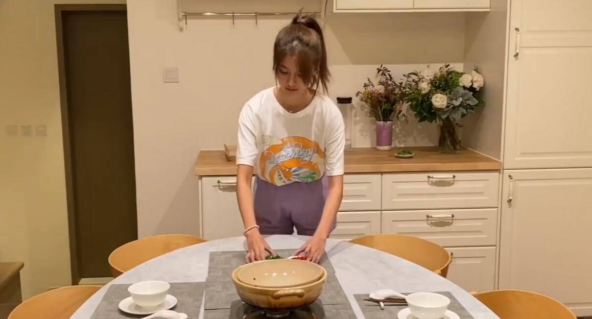 自己在家做饭的真实照片 9faaac137cd3409aad5a61a4bab975b4.jpeg