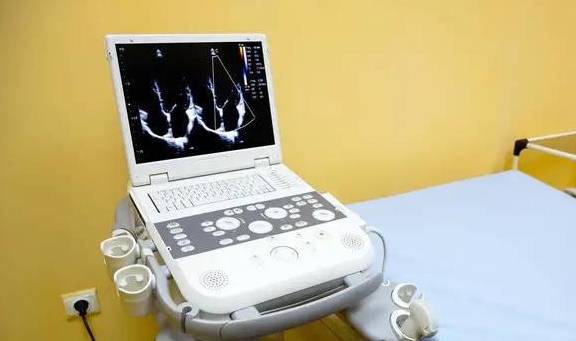 什么|心脏彩超提示二尖瓣，三尖瓣轻度返流是什么意思？该怎么办？