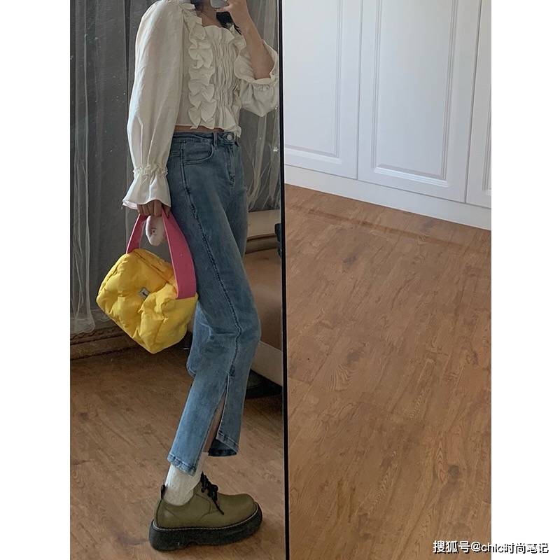 设计|今年秋天火了“开叉设计”，更显腿长显腰细，时尚博主都爱穿