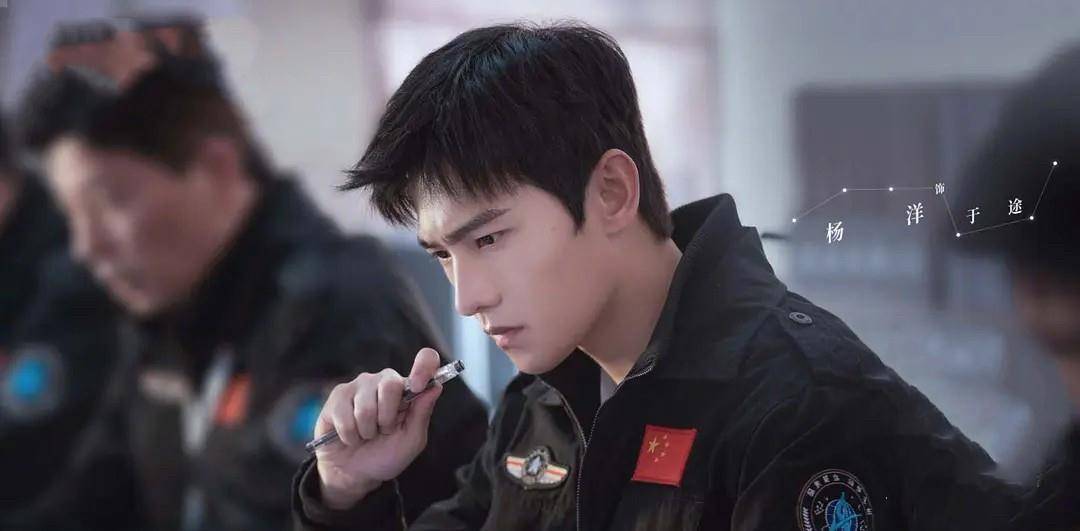 角色|《你是我的荣耀》连夺6天日冠，但肖战这部狠剧快杀来了