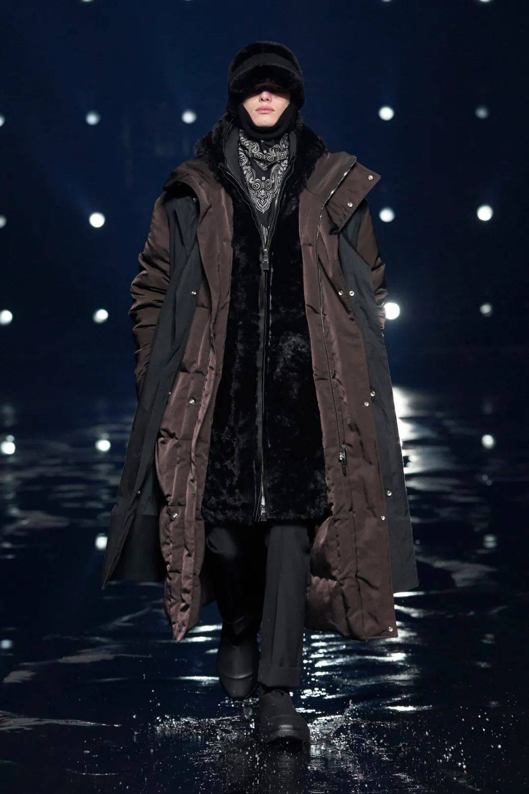 黑色|纯黑世界：Givenchy2021秋冬