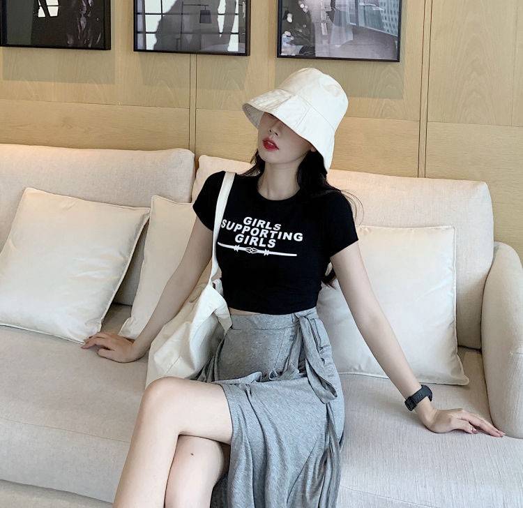 个性|选择一片式半身裙的理由,秀出海滩度假风情,让旅途更有个性魅力