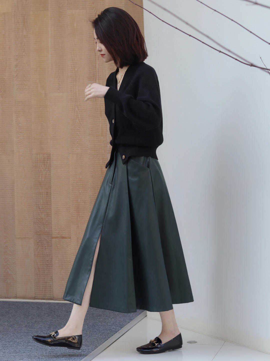 服装|秋季也是针织衫的标配，原来可以这样配，好看又方便