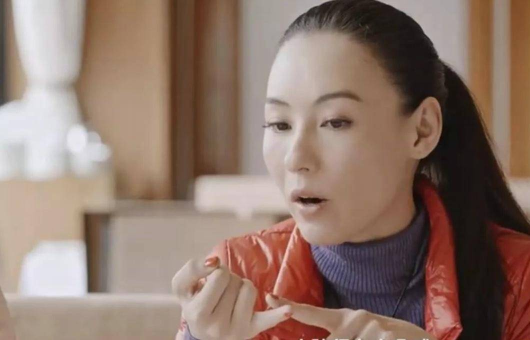 黄磊|黄磊坦言：后悔生孩子晚了，原因略“无语”，却戳痛很多人的心