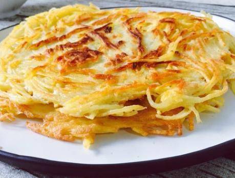 方法|夏日我家必备的早餐饼,1个土豆2个鸡蛋,润肠通便助消化,香软