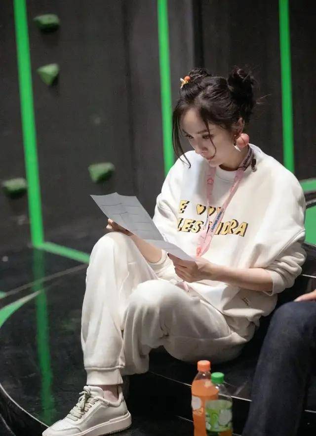 卫衣|换上运动装的他们，才是真香现场