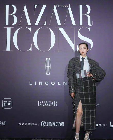 黑色|又是红毯！杨采钰又仙又欲，斐妈吊带撩人，赵丽颖过时裙惊艳全场