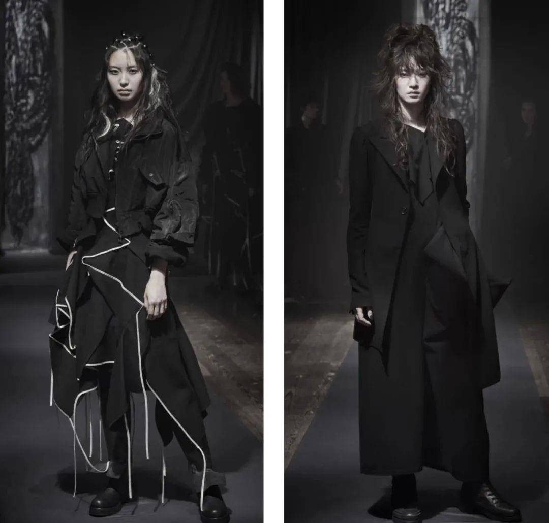 带着|别再穿一身黑了！这10套早秋穿搭让你美极了