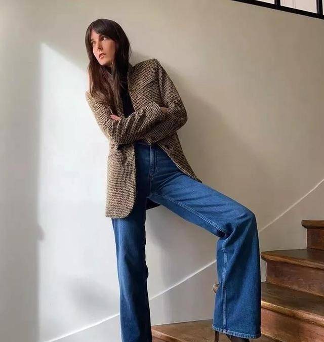 短裙|入秋后穿“西装”，这几个“穿搭雷区”尽量避开，哪怕你身材再好