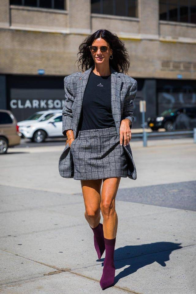 大意|夏天穿衣可以应付了事,但秋天穿衣一定不能马虎大意,不上心必输