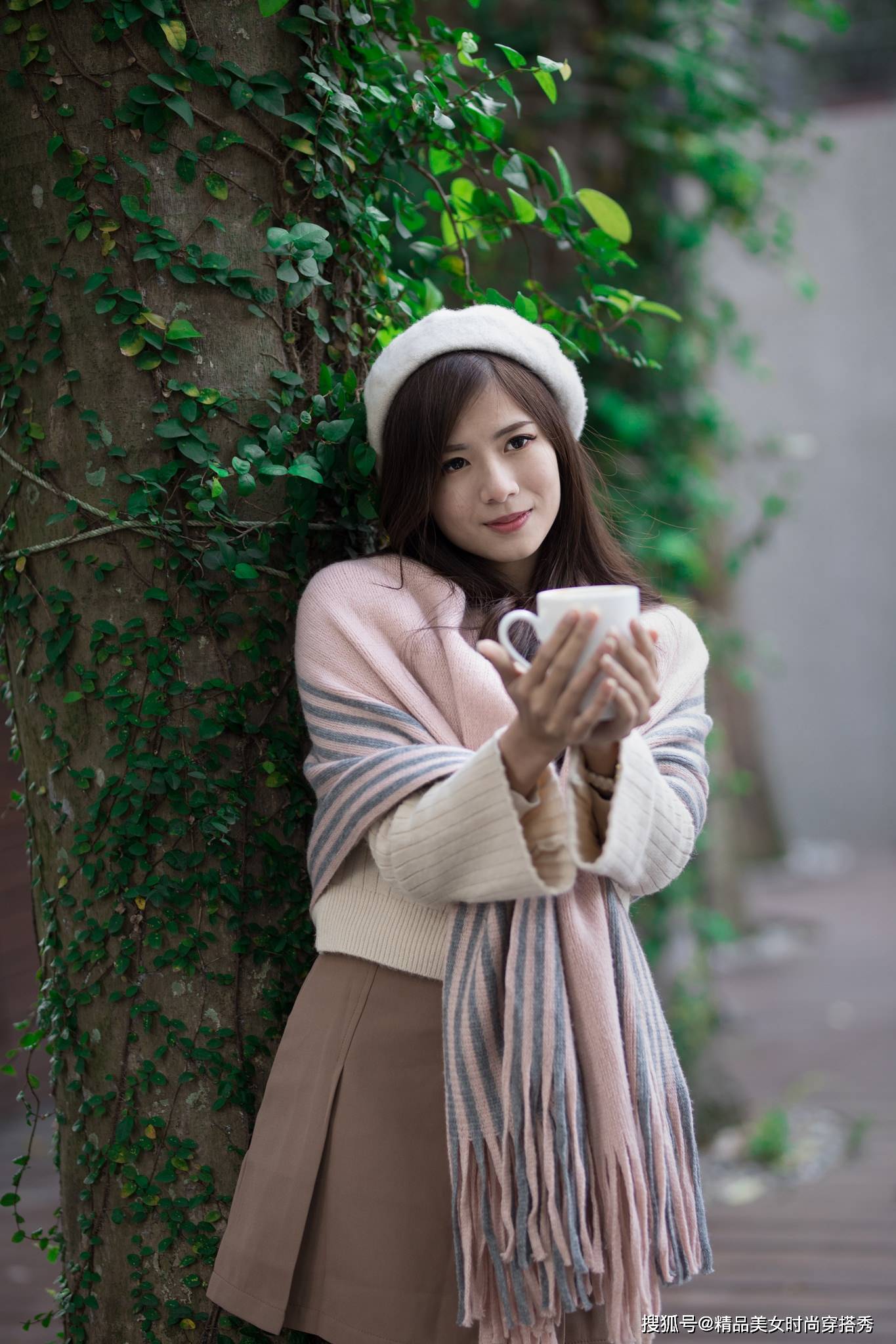 都能|简约修身的版型，自带随性气质的毛衣，轻松穿出自己的休闲感